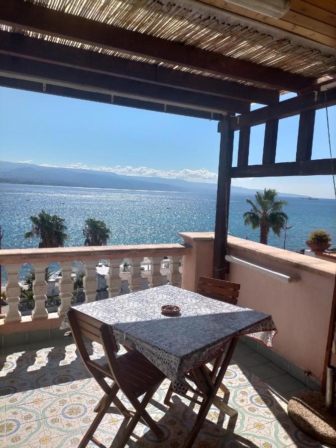 Appartamento Blue Eden Strait Messina Esterno foto