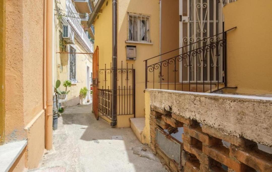 Appartamento Blue Eden Strait Messina Esterno foto